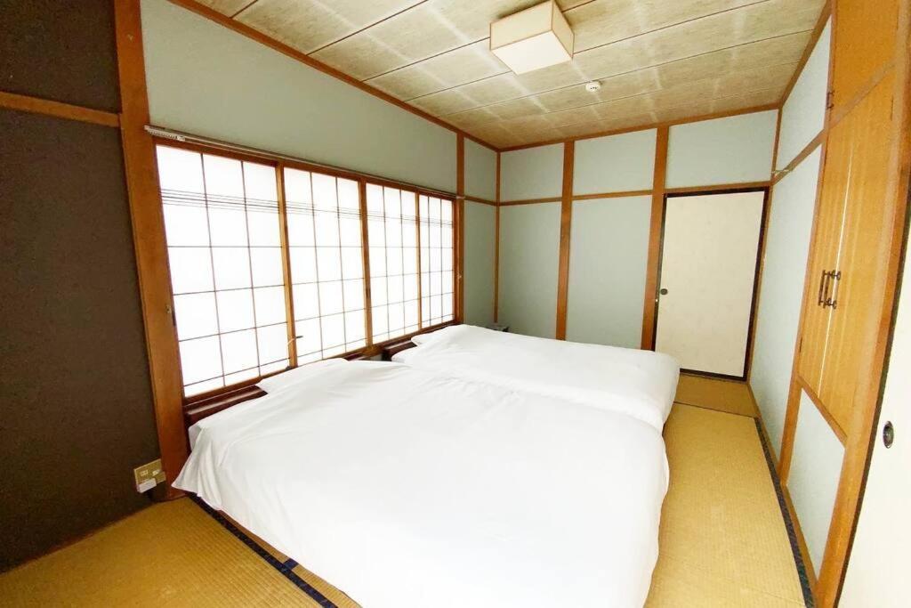 御浜岬の至福を一身に味わう 一軒家貸切宿で贅沢なバーベキューを楽しみながら夕陽に染まる戸田湾の美しさを満喫 沼津市 エクステリア 写真
