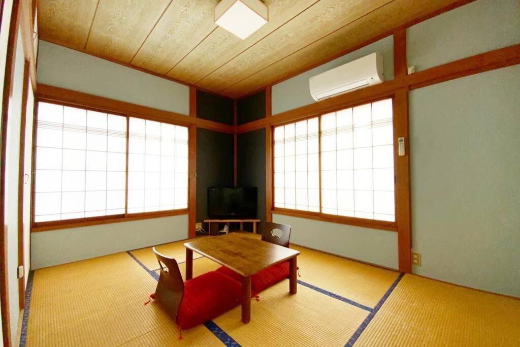 御浜岬の至福を一身に味わう 一軒家貸切宿で贅沢なバーベキューを楽しみながら夕陽に染まる戸田湾の美しさを満喫 沼津市 エクステリア 写真
