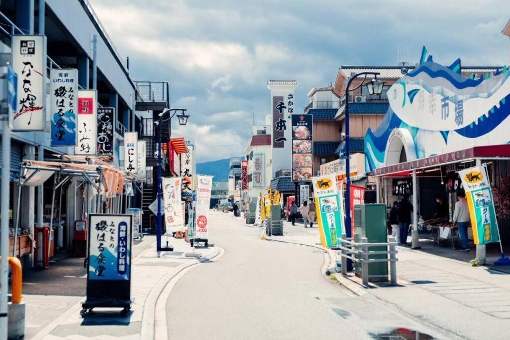 御浜岬の至福を一身に味わう 一軒家貸切宿で贅沢なバーベキューを楽しみながら夕陽に染まる戸田湾の美しさを満喫 沼津市 エクステリア 写真